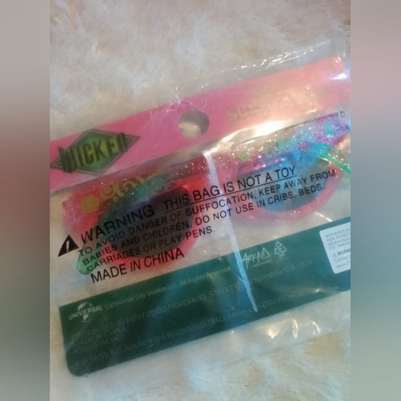 Wicked Movie Sunglasses – Universal City Studios – Exclusive – New in Package - Picture 8 of 13